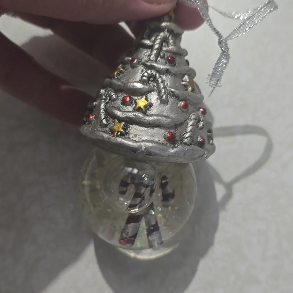 Festive‎ Christmas Tree Ornament with Candy Cane